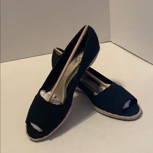 Black Life Stride Weaved Peep-Toe Wedges
